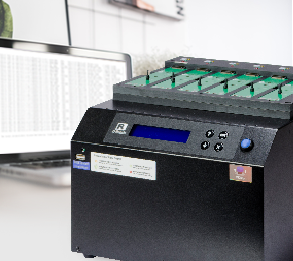 PCIe duplicator